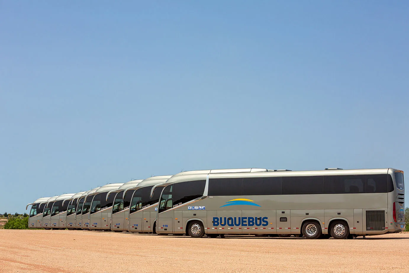 Flota de busese de ultima generación de Buquebus